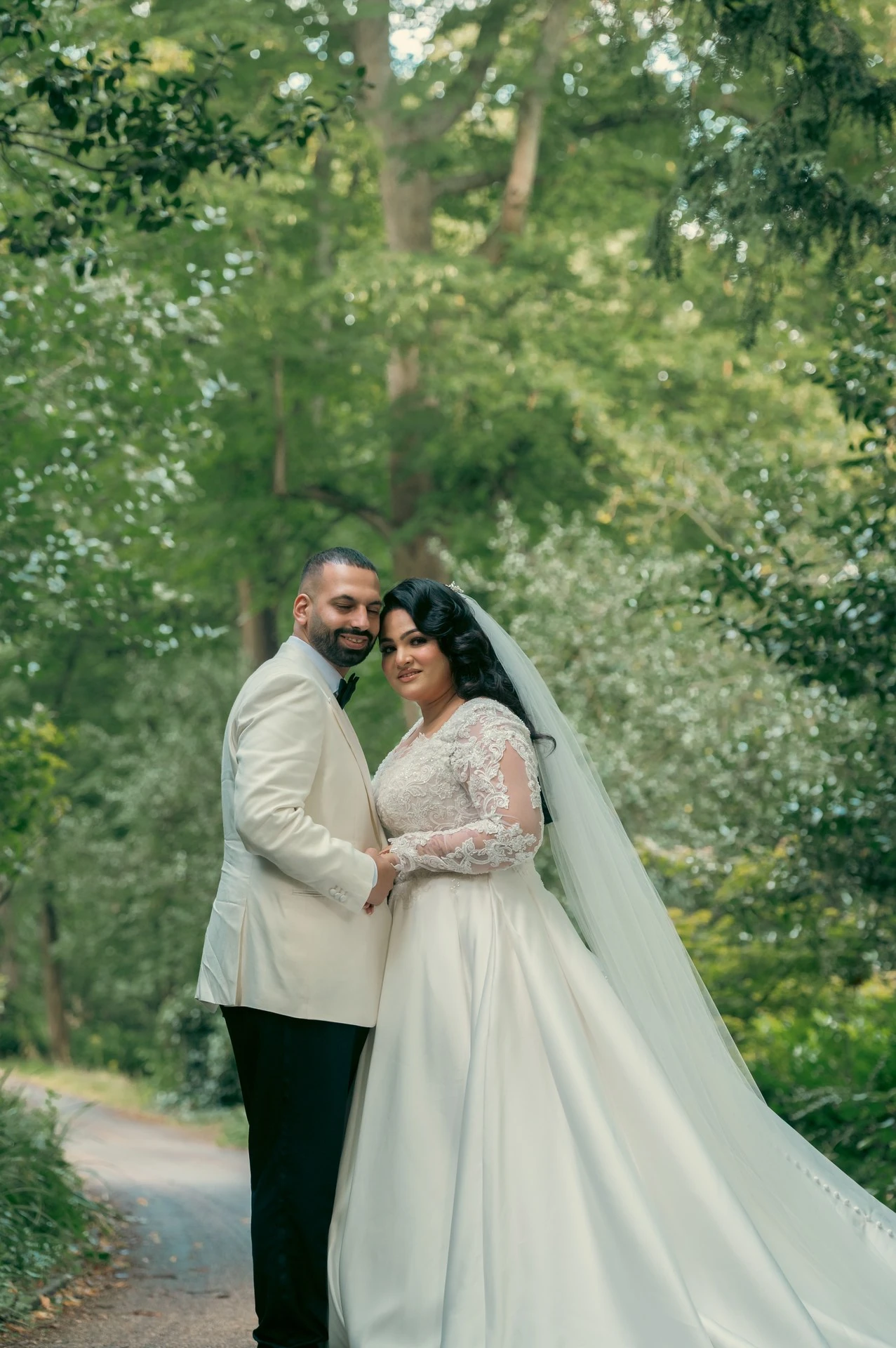 Candid wedding photography by Eyecon Moments